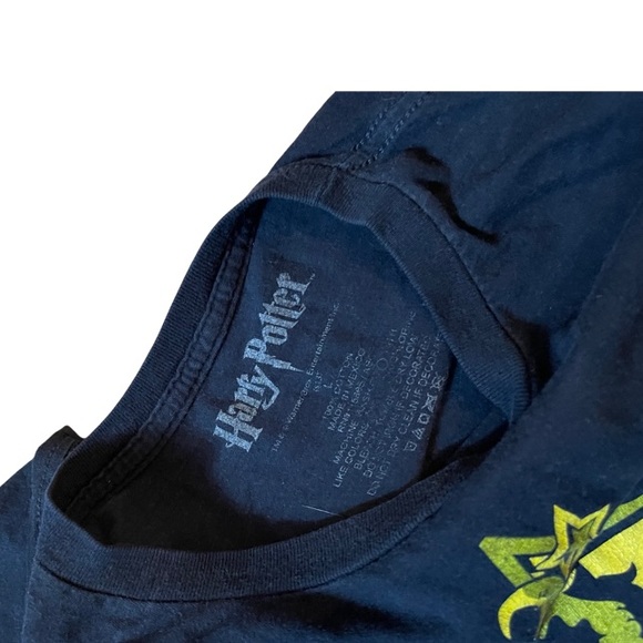 Harry Potter Gryffindor Short Sleeve Tee - Picture 4 of 6